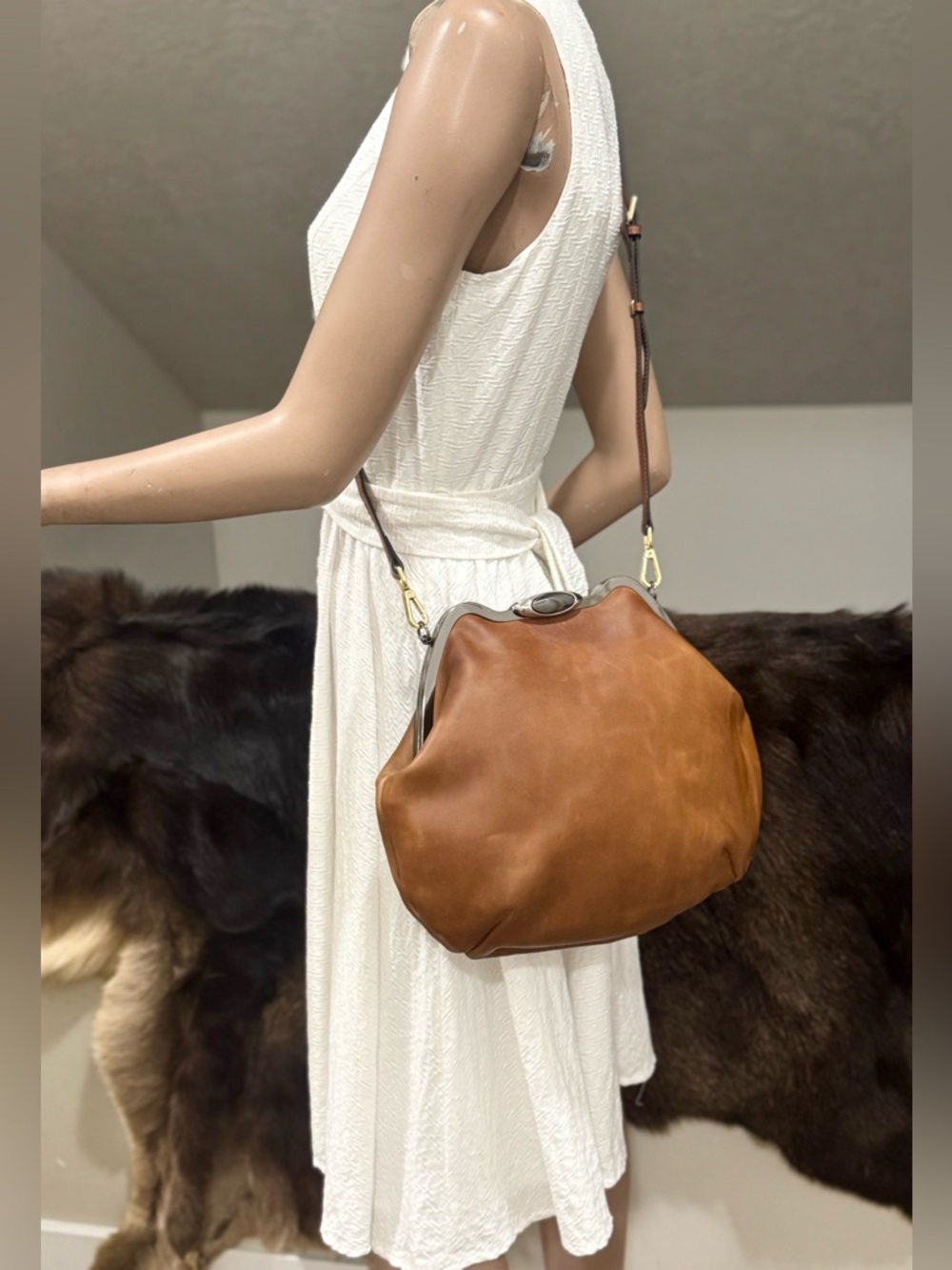 Original Design! Unique Crazy Horse Cowhide Handmade Custom Frame Slouchy Bag - Picture 8 of 16